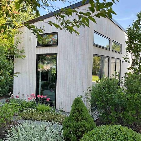 Mini House Villa Gribbylund Екстериор снимка