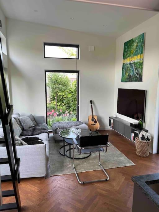Mini House Villa Gribbylund Екстериор снимка