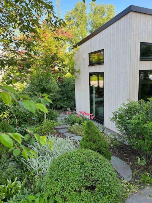 Mini House Villa Gribbylund Екстериор снимка